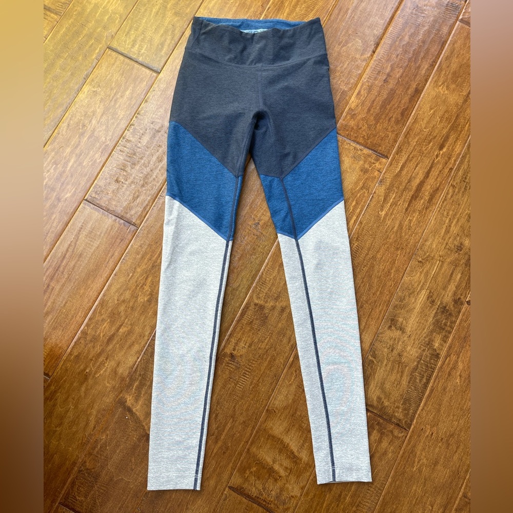 Outdoor Voices Color-block Leggings